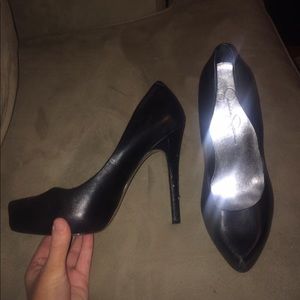 Jessica Simpson heels
